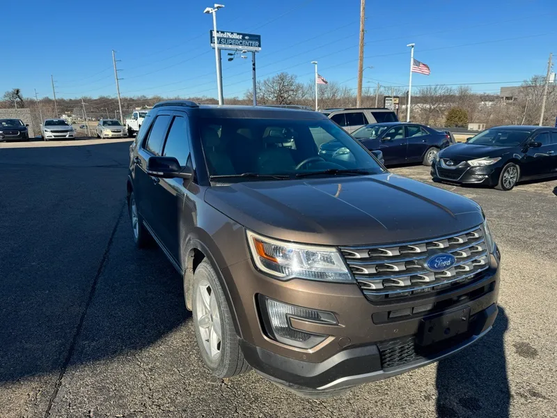 2016 Ford Explorer